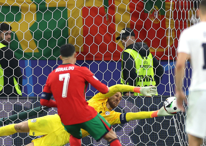 ركلات الترجيح تُنقذ رونالدو وتؤهل البرتغال لمواجهة فرنسا في ربع النهائي