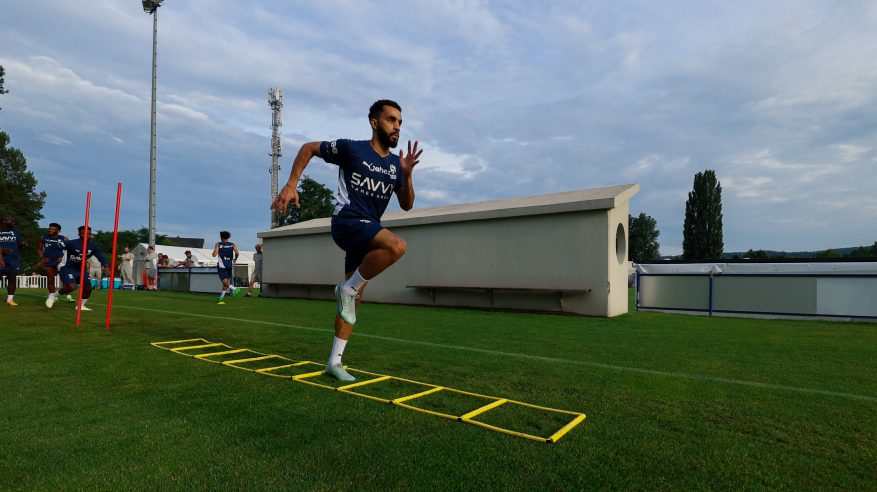 محمد البريك يغادر معسكر الهلال