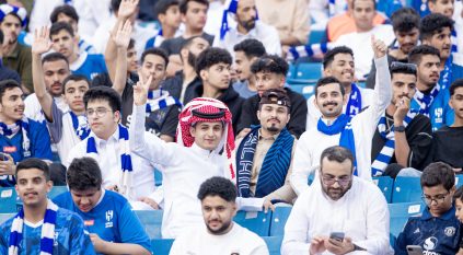 لقطات منوعة من حضور الجماهير لمتابعة مباراة الهلال والأهلي