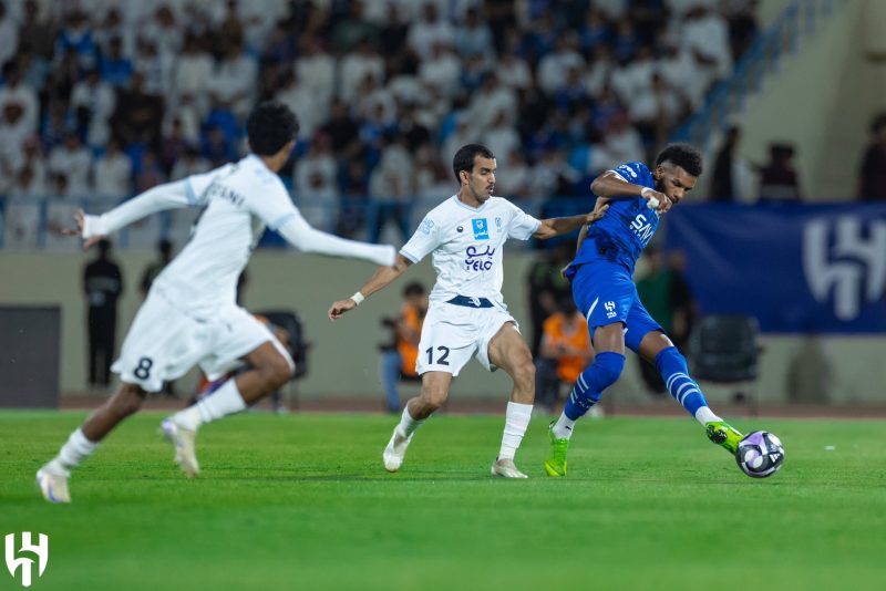 الهلال ضد الأخدود