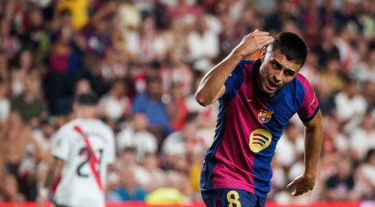 برشلونة يحسم مباراة rayo vallecano vs barcelona بصعوبة