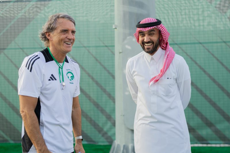 وزير الرياضة في تدريبات المنتخب السعودي سبتمبر 2024