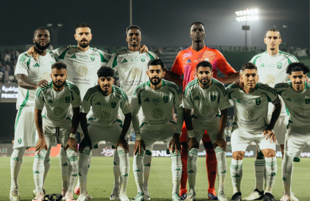 جماهير الأهلي تطالب بالتخلص من 3 لاعبين بعد الخسارة أمام الهلال