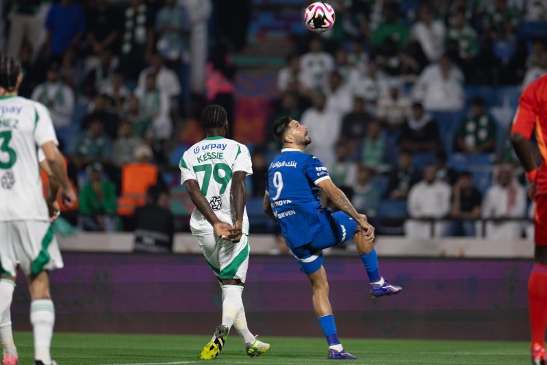 الهلال ضد الأهلي