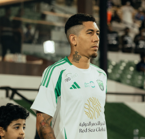 شاهد .. فيرمينو يُباغت الهلال بالهدف الأول