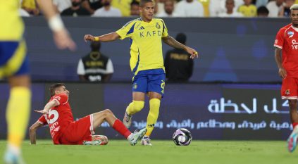 شاهد .. النصر يحسم الشوط الأول من مباراة al-nassr vs al-wehda بهدف