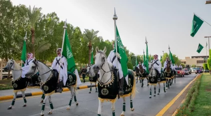 مسيرة استعراضية لـ الحرس الملكي بمناسبة اليوم الوطني