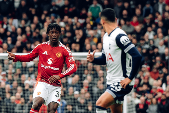 سقوط مانشستر يونايتد في مباراة man united vs tottenham بثلاثية