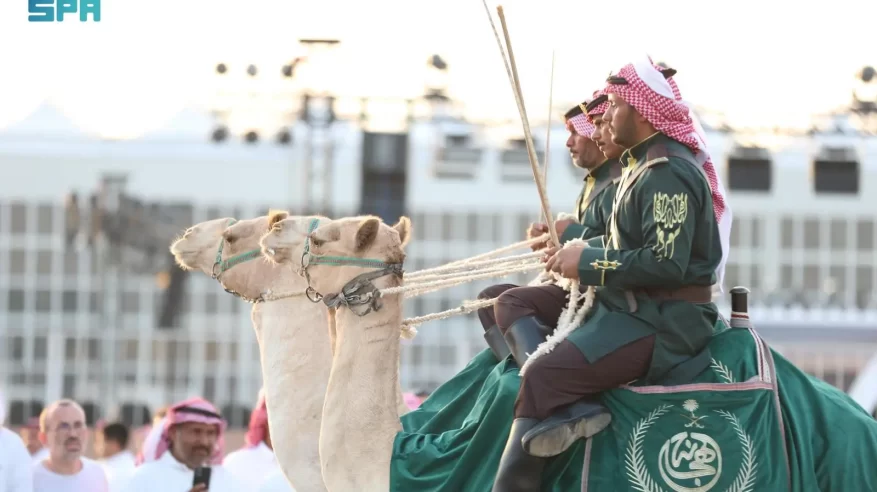 الداخلية تقدم عروضًا عسكرية ومسيرات أمنية لزوّار معرض الصقور