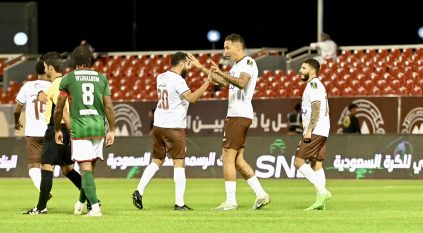 بثلاثية.. الجبلين يُطيح بالاتفاق من كأس الملك