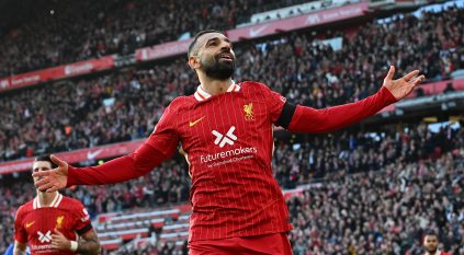 محمد صلاح يقود ليفربول لتجاوز تشيلسي