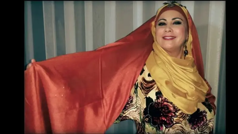 فنانة شهيرة تصفع زميلتها في حفل زفاف!