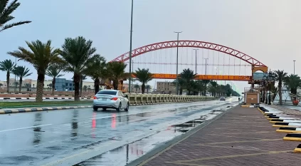 أمطار غزيرة وسيول وبرد ورياح نشطة على 8 مناطق