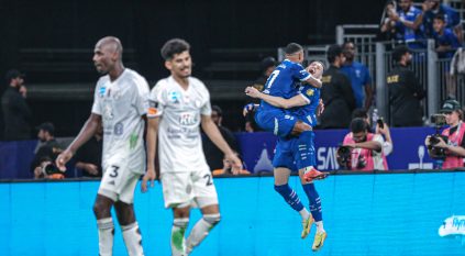 الهلال يعبر الاتفاق بثلاثية