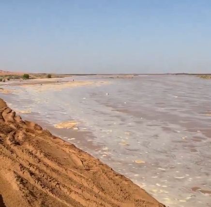 لقطات مذهلة لجريان سيول وادي الرمة غرب القصيم