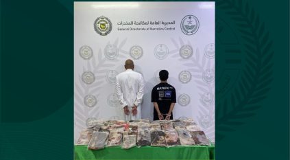 القبض على مقيمين لترويجهما 64 كيلو حشيش في عسير