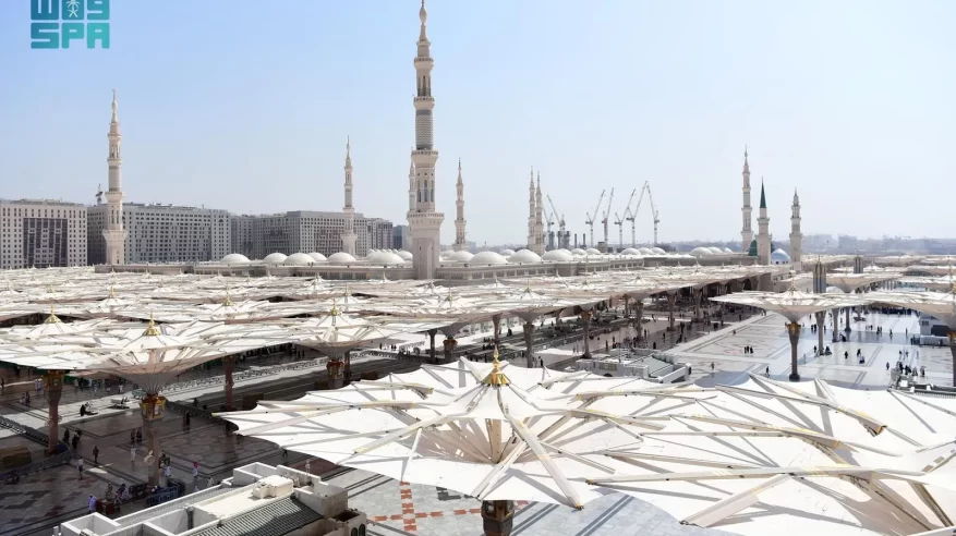 حفظ النعمة توزّع أكثر من 19 ألف وجبة من فائض الإفطار بالمسجد النبوي