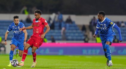 ضمك يُعطل الهلال بتعادل إيجابي