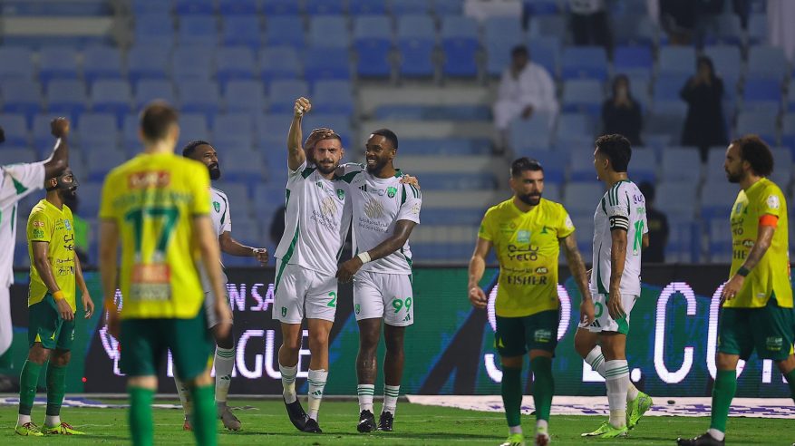 الأهلي لا يعرف سوى الفوز ضد الخليج