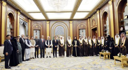 رئيس مجلس الشورى يبحث تعزيز العلاقات البرلمانية مع رئيس الجمعية الوطنية الباكستانية