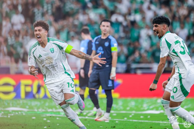 الأهلي يضرب موعدًا مع الهلال في نصف نهائي آسيا