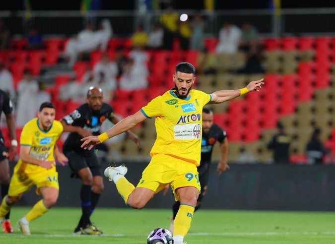 بعد 47 يومًا.. عمر السومة يعود لهز الشباك بدوري روشن