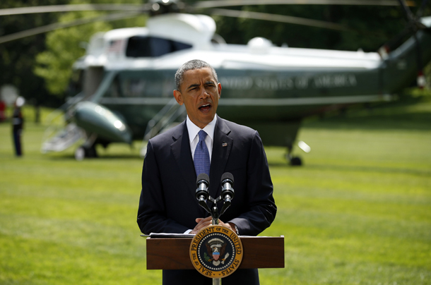 أوباما: ندرس خلال عدة أيام كيفية مساعدة العراق ضد “داعش”
