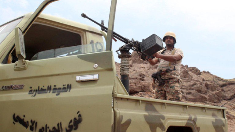 الجيش اليمني يدمر تعزيزات الحوثي في صعدة