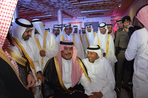 أمير الباحة يرعى حفل زواج 400 شاب وفتاة
