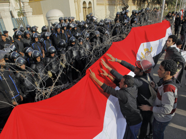 أنصار الإخوان يقطعون طريق مصر – أسوان والدائري القادم من 6 أكتوبر
