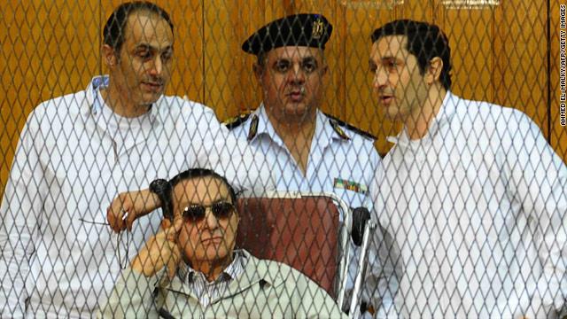 بلاغ للنائب العام ضد الببلاوي لـ”تحريضه” على حبس مبارك