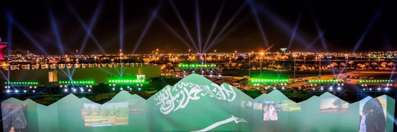نجوم الإنشاد وبنات المدينة الاستعراضية في فعاليات مهرجان طيبة 38