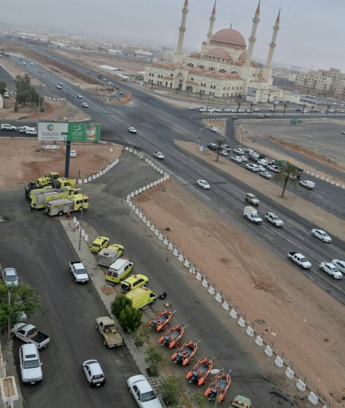 بالصور .. مدني حائل يرفع الجاهزية تحسبًا لهطول الأمطار