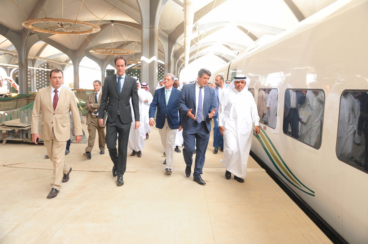 بالصور.. قطار الحرمين السريع يصل مكة المكرمة للمرة الأولى