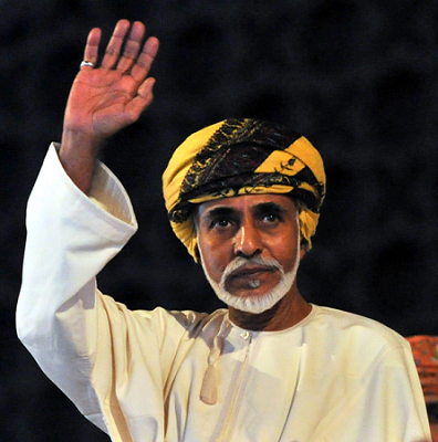 السلطان قابوس يعود إلى عمان بعد رحلة علاجية في بلجيكا
