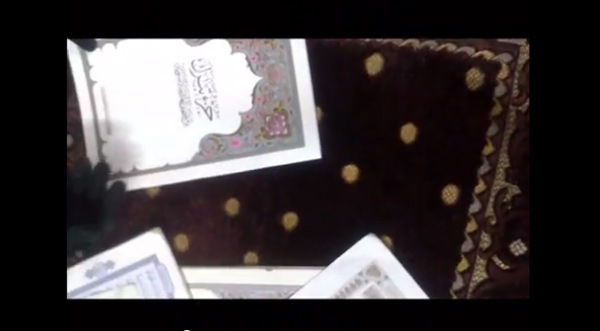 معلمة سعودية تبتكر طريقة لحفظ القرآن من عبث الطلاب