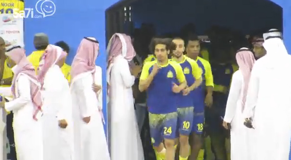 بالفيديو.. جماهير النصر تطالب باستمرار الجابر