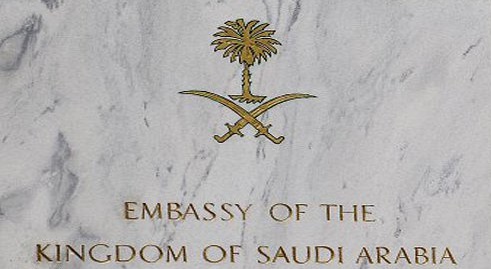 سفارة المملكة في #بلجيكا تطالب السعوديين بالابتعاد عن نقاط التجمع في #بروكسل