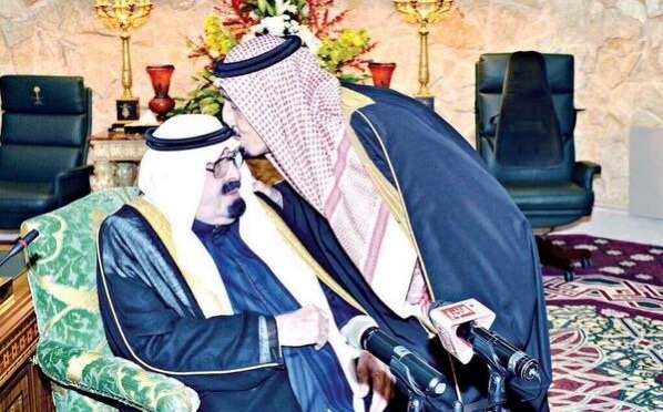 الصورة الأكثر انتشاراً: ١٨ مليون قبلة من السعوديين لوالدهم