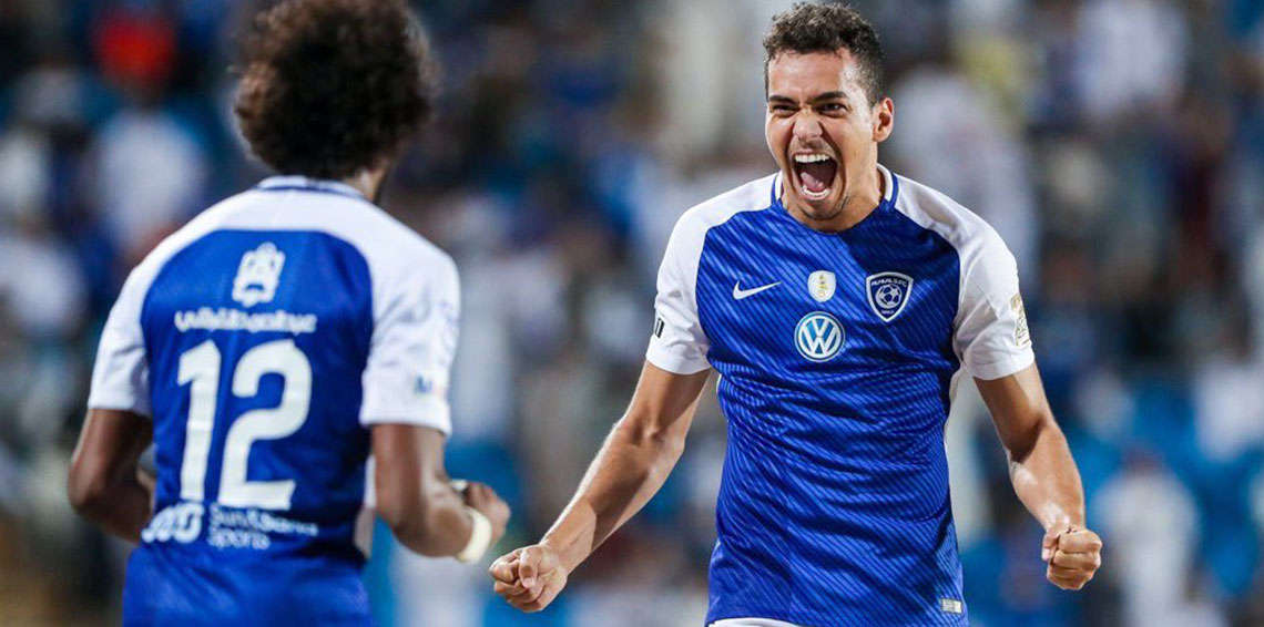 الهلال ينتظر هذه الهدية من مباراة الأهلي والتعاون