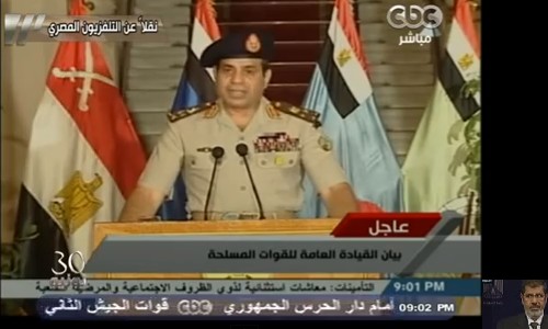 بالفيديو.. الجيش المصري يقصي مرسي ويسلم إدارة الدولة لرئيس المحكمة الدستورية