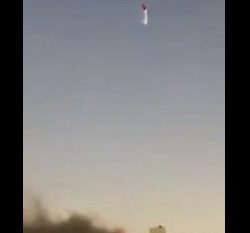 بالفيديو.. محاولة فاشلة للطيران العمودي لإخماد حريق “الهرم”