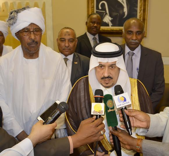 أمير منطقة الرياض يجتمع بوالي ولاية الخرطوم بجمهورية السودان11