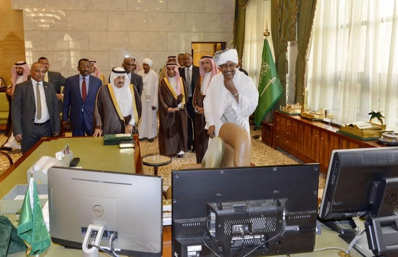 أمير منطقة الرياض يجتمع بوالي ولاية الخرطوم بجمهورية السودان36