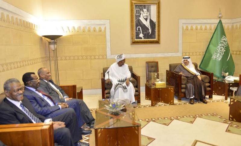 أمير منطقة الرياض يجتمع بوالي ولاية الخرطوم بجمهورية السودان8