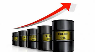 أسعار النفط تغلق على ارتفاع مع تراجع الدولار