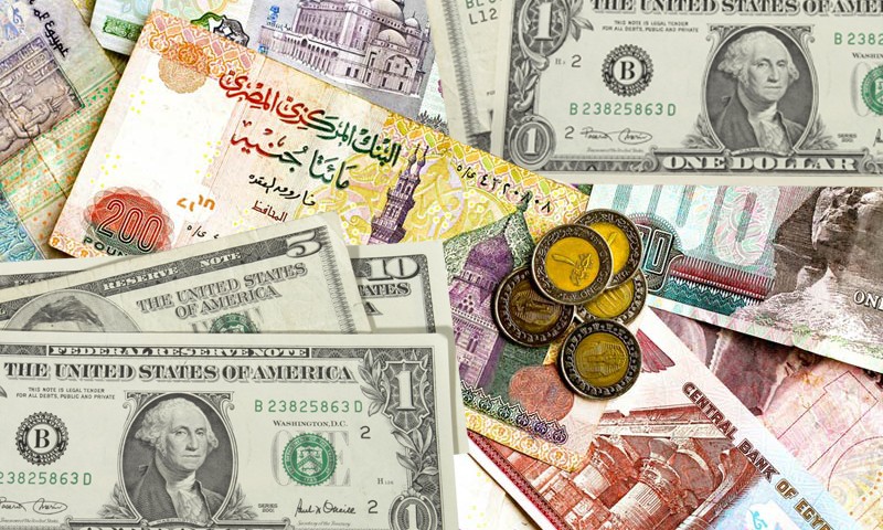 بيان المركزي يدفع الدولار للتراجع السريع أمام الجنيه المصري