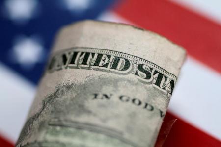 4 عوامل قد تدفع الدولار للهبوط عالميًّا