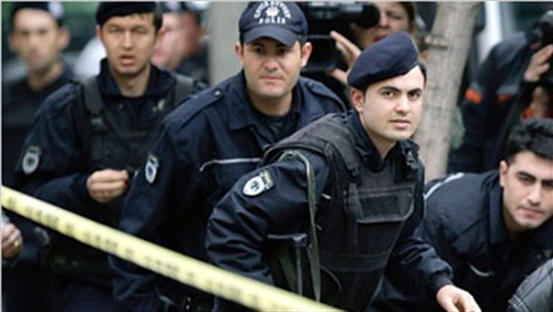 العثور على نجل رئيس الوزراء التركي السابق مقتولًا بطلق ناري في رأسه