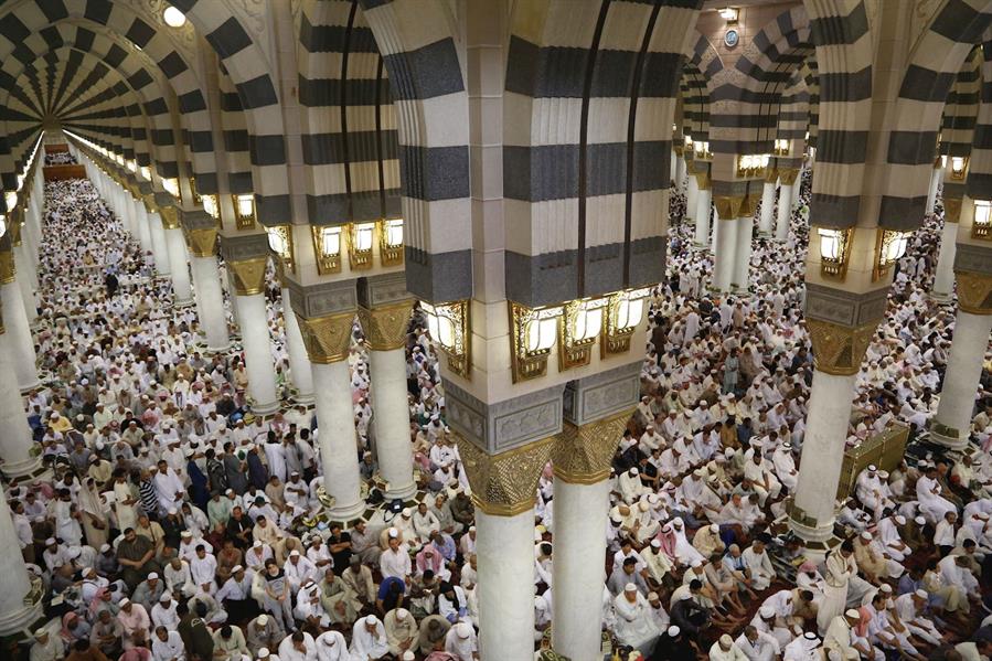 فرق رقابية على مدار الساعة بالمسجد النبوي